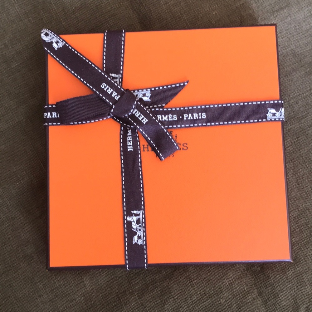 Hermès gift box. 5.1”x5.1”x0.8”. Ribbon included